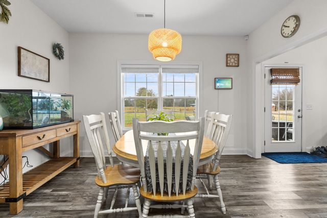 22 Hickory Dr, Manchester, TN 37355