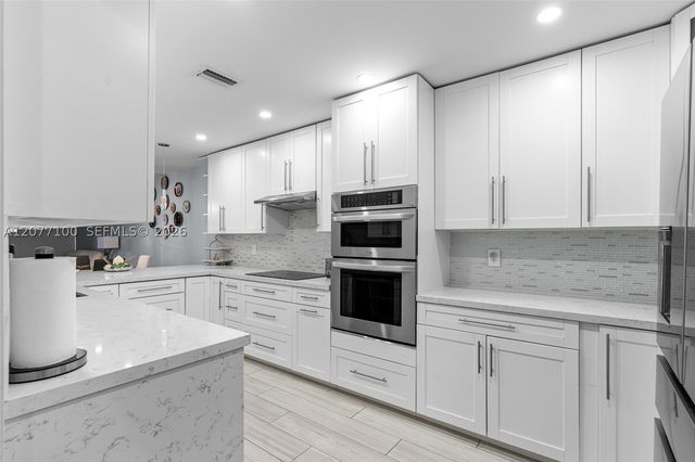 1064 NW 97th Ave 219, Pembroke Pines, FL 33024