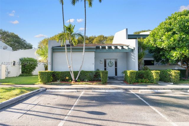 1064 NW 97th Ave 219, Pembroke Pines, FL 33024