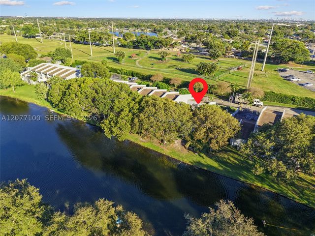 1064 NW 97th Ave 219, Pembroke Pines, FL 33024