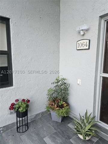 1064 NW 97th Ave 219, Pembroke Pines, FL 33024