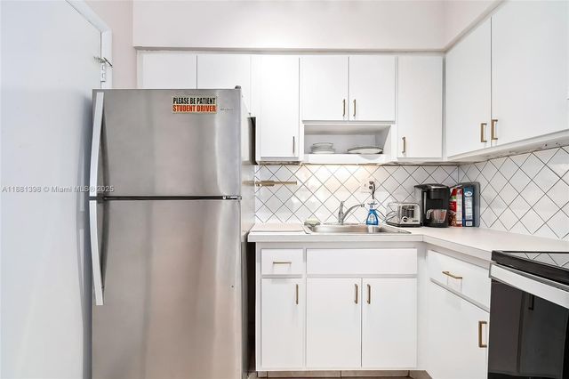 1824 Monroe St 10, Hollywood, FL 33020