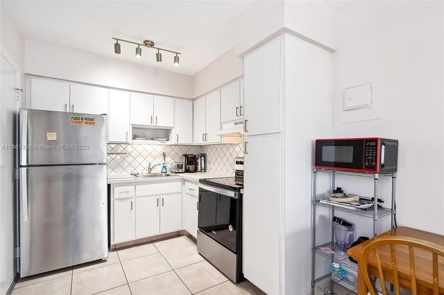 1824 Monroe St 10, Hollywood, FL 33020