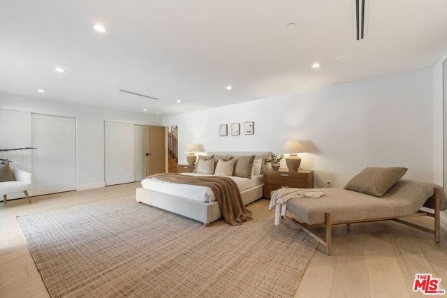 20226 Lorenzana Drive, Woodland Hills (los Angeles), CA 91364