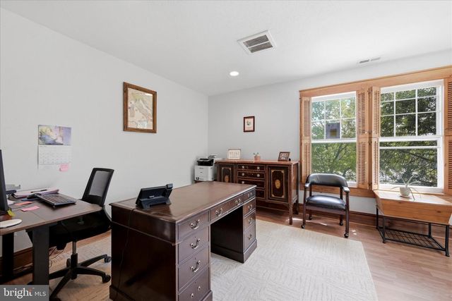 502 N ROYAL AVE, Front Royal, VA 22630