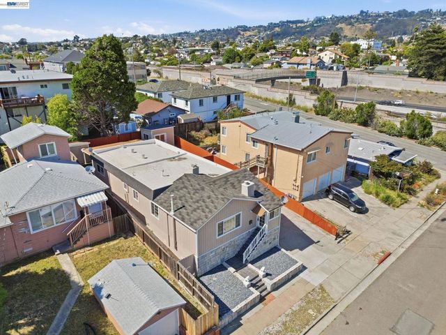 5237 Fresno Ave, Richmond, CA 94804