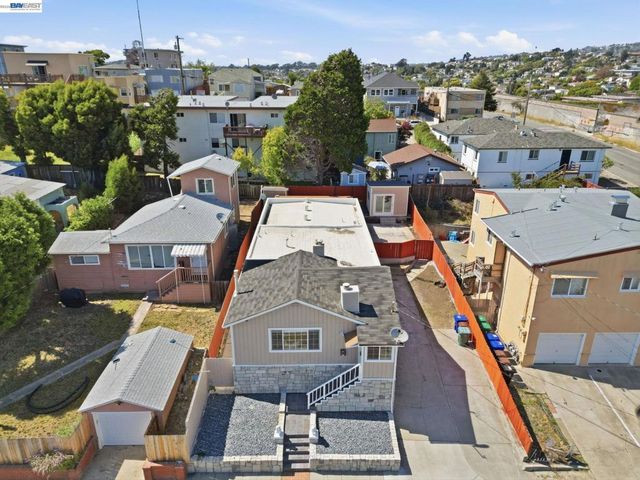 5237 Fresno Ave, Richmond, CA 94804