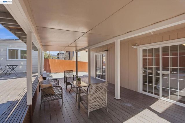 5237 Fresno Ave, Richmond, CA 94804