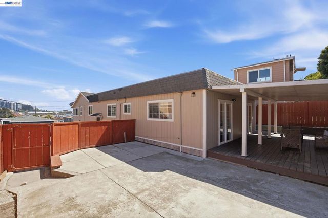 5237 Fresno Ave, Richmond, CA 94804