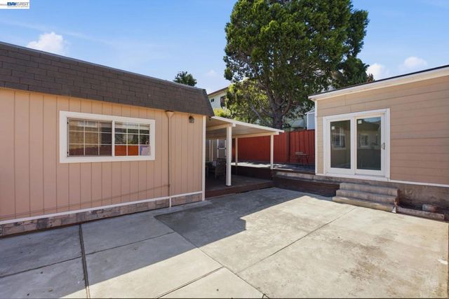 5237 Fresno Ave, Richmond, CA 94804