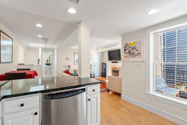 13 Lexington St 3, Boston, MA 02129