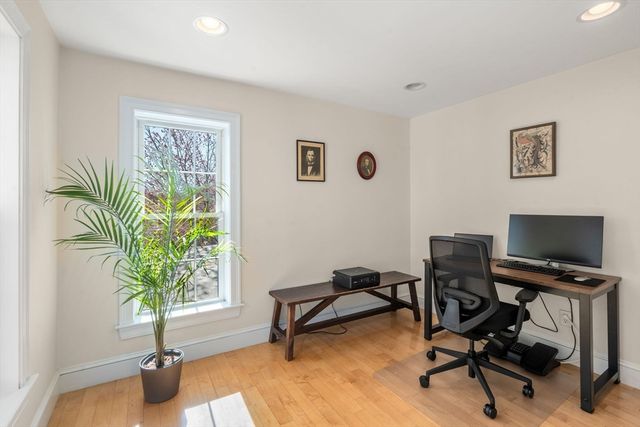 13 Lexington St 3, Boston, MA 02129