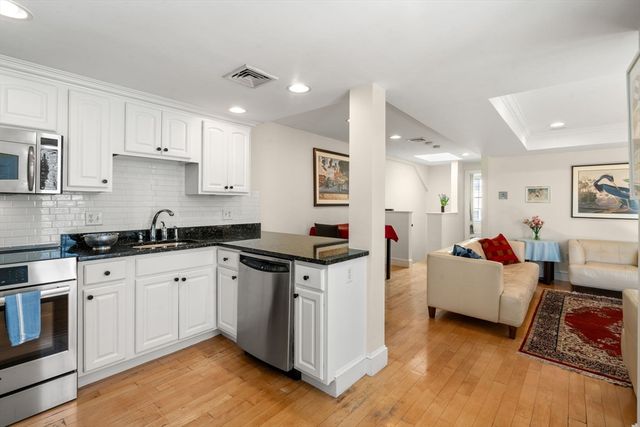 13 Lexington St 3, Boston, MA 02129