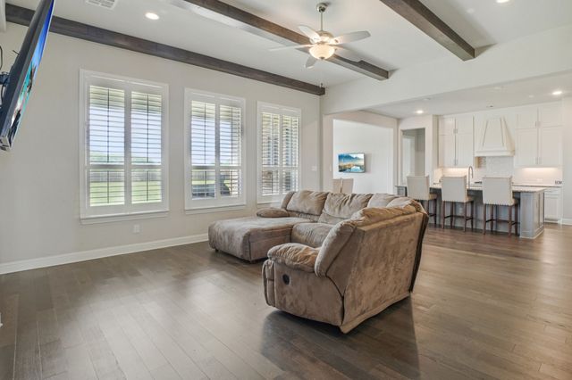 8230 Palmer Lane, Waxahachie, TX 75167