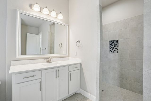 8230 Palmer Lane, Waxahachie, TX 75167