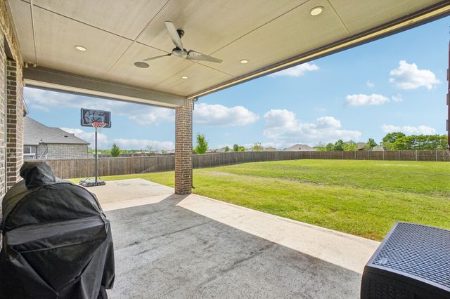 8230 Palmer Lane, Waxahachie, TX 75167