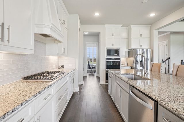 8230 Palmer Lane, Waxahachie, TX 75167