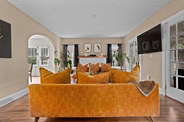 210 PHILLIPS PLACE, Orlando, FL 32806