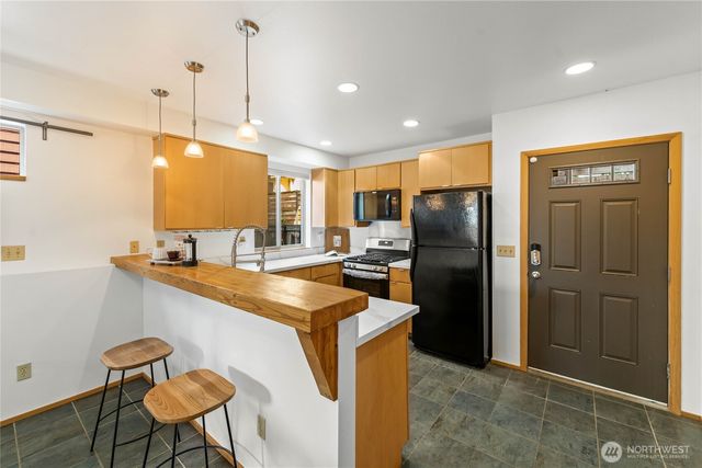 2008 15th Ave South, Seattle, WA 98144