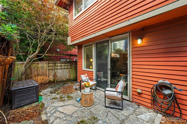 2008 15th Ave South, Seattle, WA 98144