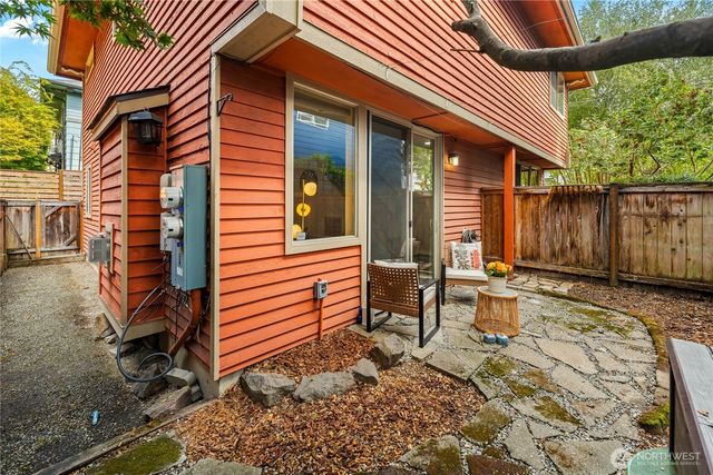2008 15th Ave South, Seattle, WA 98144