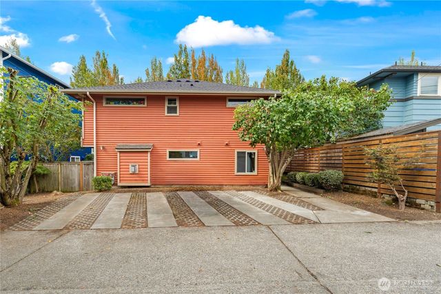 2008 15th Ave South, Seattle, WA 98144