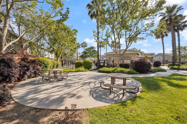 2089 Boccioni Lane, Clovis, CA 93611