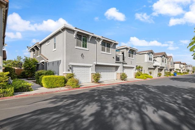 2089 Boccioni Lane, Clovis, CA 93611