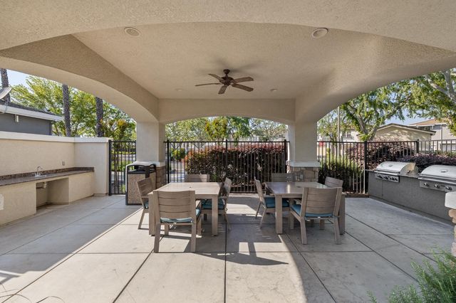 2089 Boccioni Lane, Clovis, CA 93611