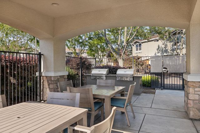 2089 Boccioni Lane, Clovis, CA 93611