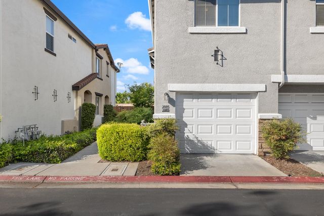 2089 Boccioni Lane, Clovis, CA 93611