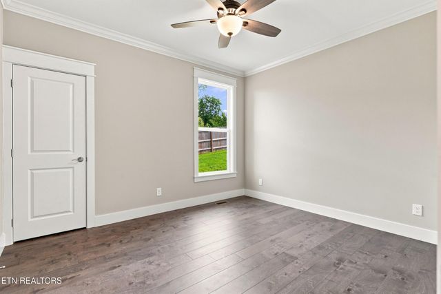 8017 Little Joe Rd, Powell, TN 37849