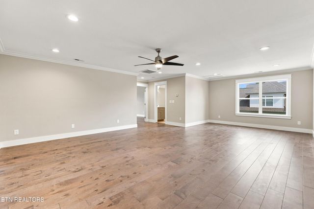 8017 Little Joe Rd, Powell, TN 37849
