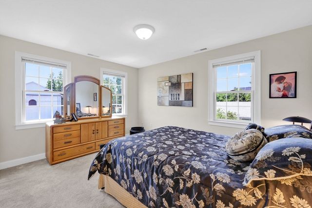 94 Meadowbrook Rd, East Longmeadow, MA 01028
