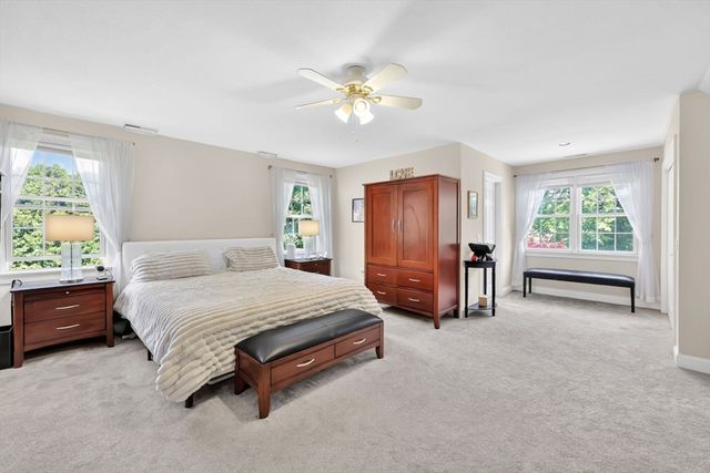 94 Meadowbrook Rd, East Longmeadow, MA 01028