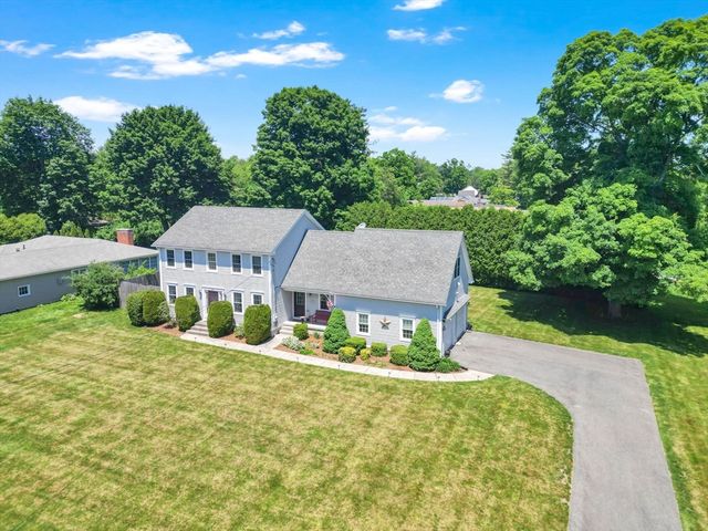 94 Meadowbrook Rd, East Longmeadow, MA 01028