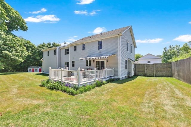 94 Meadowbrook Rd, East Longmeadow, MA 01028