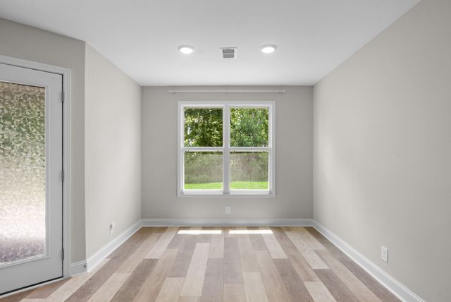 906 Vendue Ave, Clarksville, TN 37042