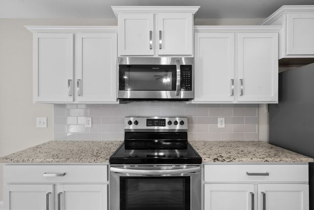 906 Vendue Ave, Clarksville, TN 37042