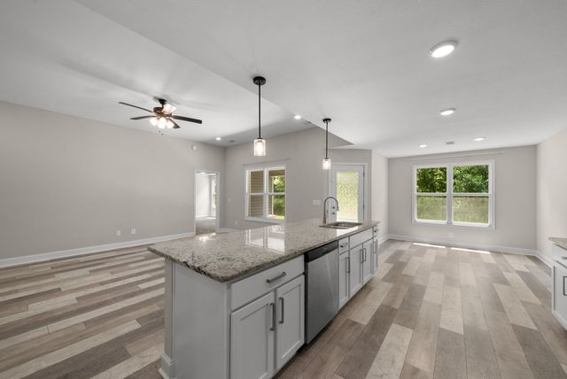 906 Vendue Ave, Clarksville, TN 37042