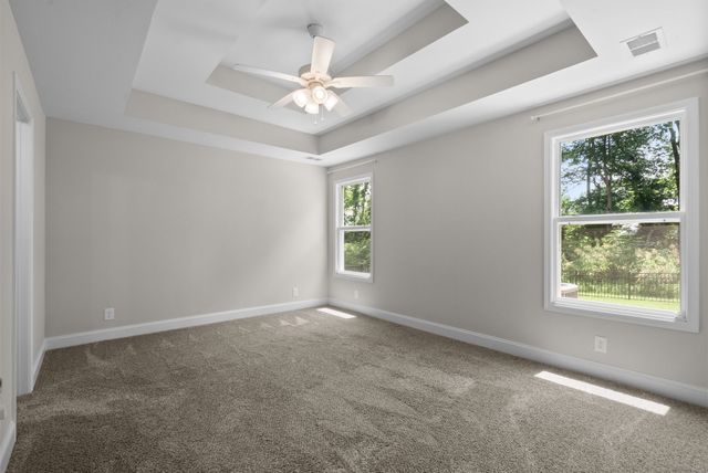 906 Vendue Ave, Clarksville, TN 37042