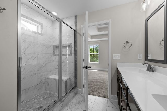 906 Vendue Ave, Clarksville, TN 37042