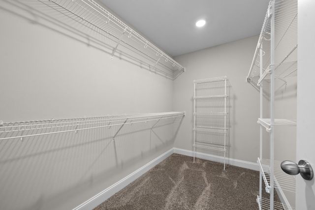 906 Vendue Ave, Clarksville, TN 37042