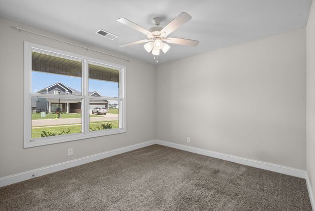 906 Vendue Ave, Clarksville, TN 37042