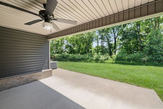 906 Vendue Ave, Clarksville, TN 37042