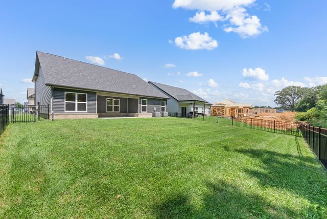 906 Vendue Ave, Clarksville, TN 37042