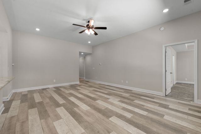 906 Vendue Ave, Clarksville, TN 37042