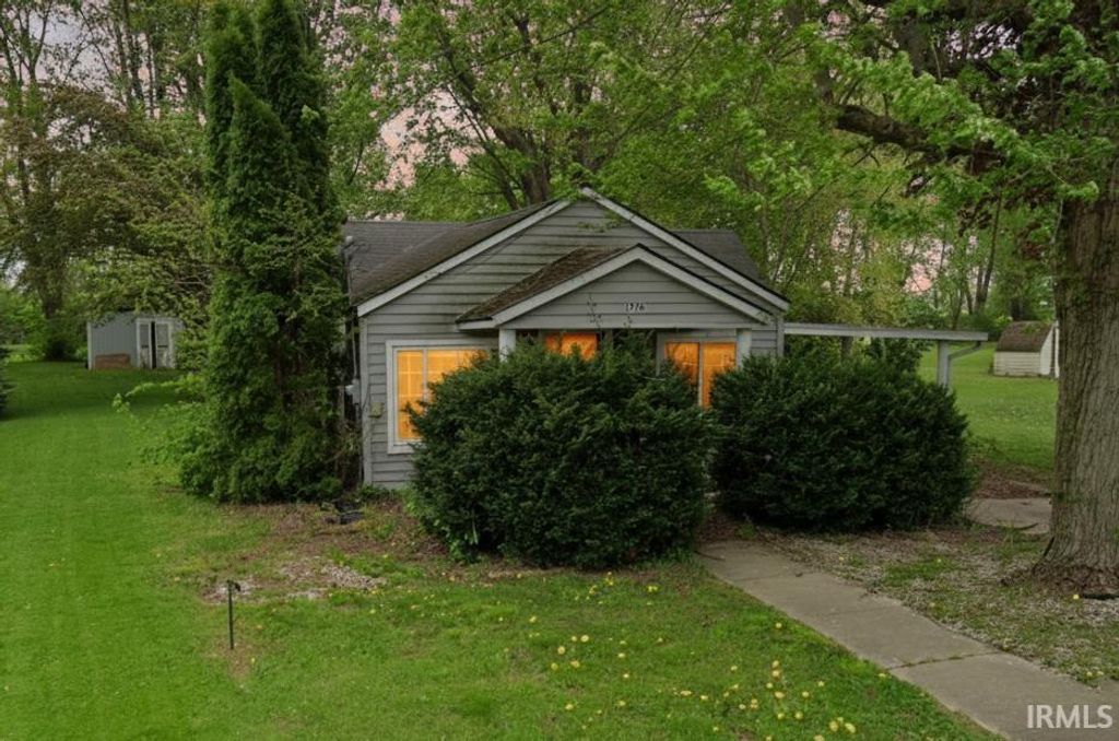 1316 N factory Street, Fairmount, IN 46928