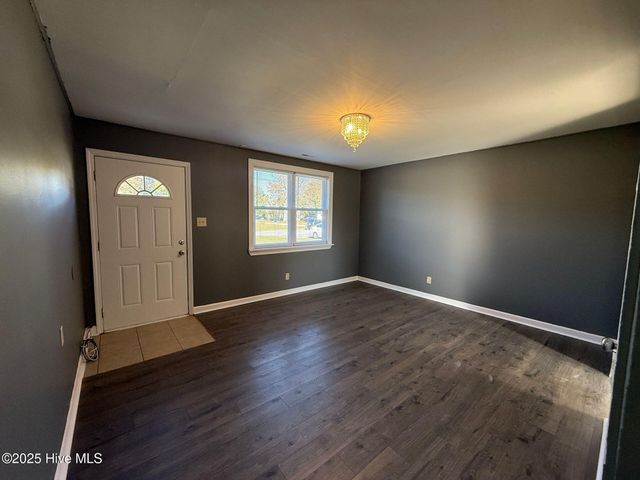 1012 Davis Street, Jacksonville, NC 28540