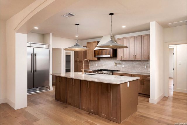 850 Estes, Alamo Heights, TX 78209